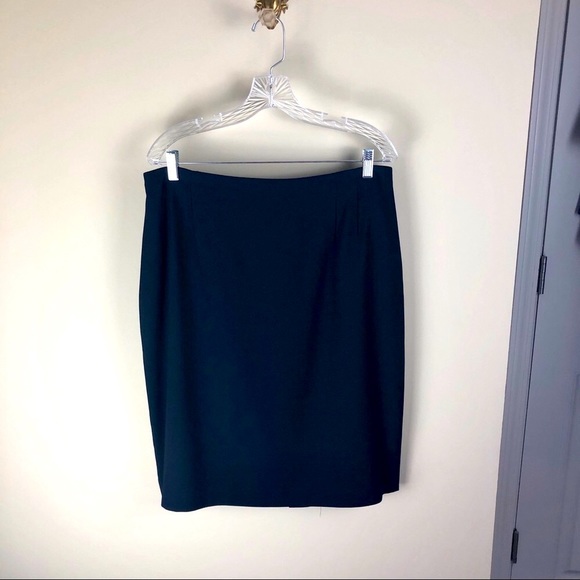 🌟Sz 14 Liz Claiborne Navy Suit🌟 - Picture 8 of 11